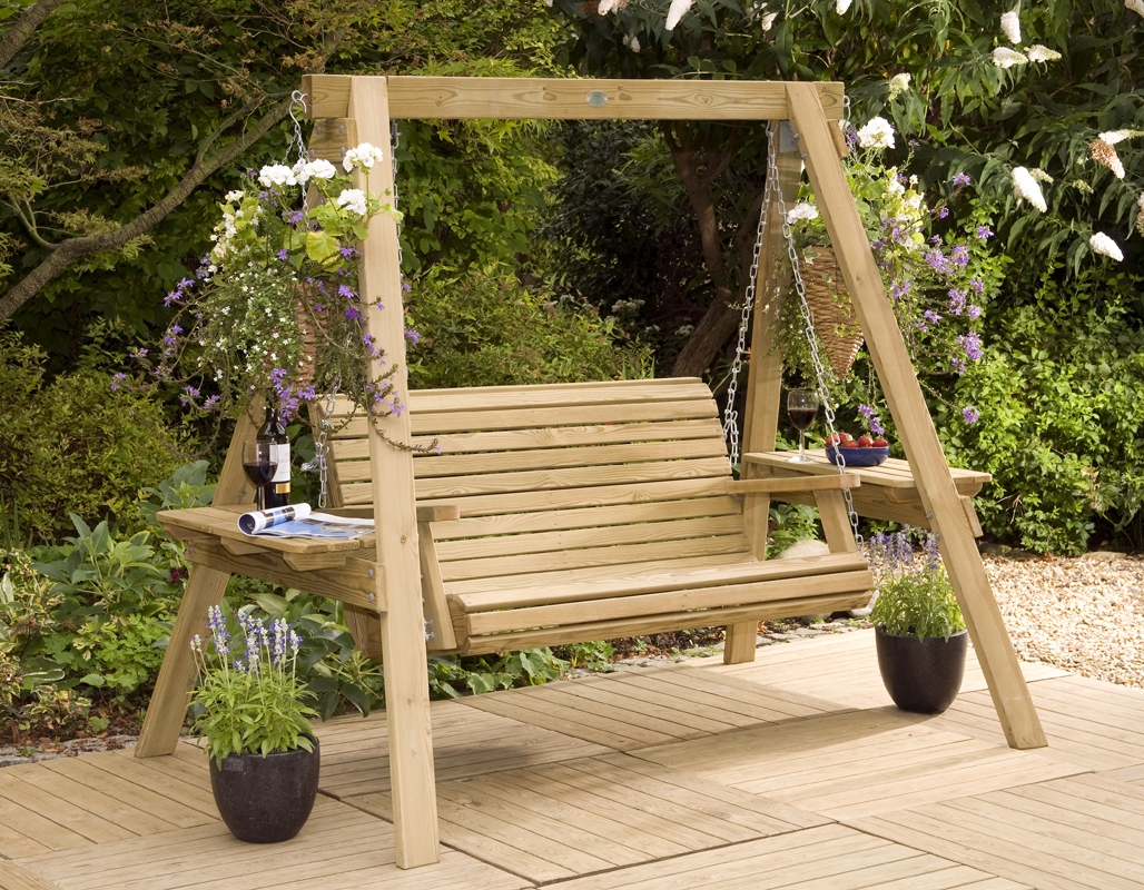 dia-chi-ban-xich-du-ngoai-troi-nhap-khau-chat-luong-tot-1